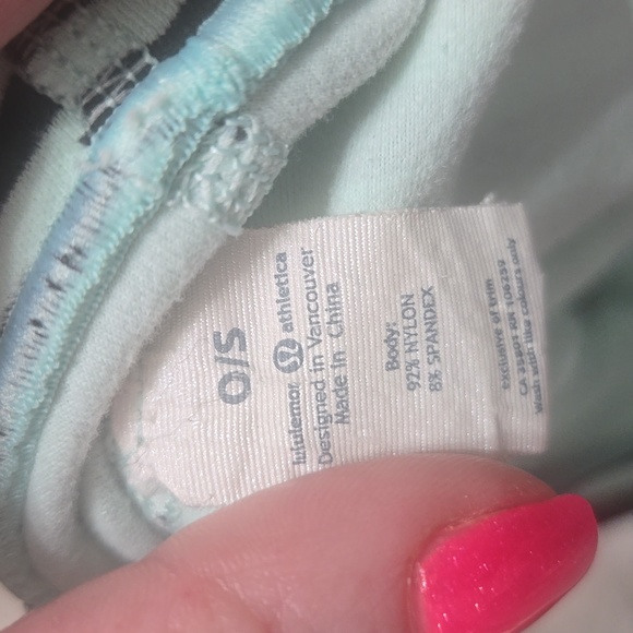 LULULEMON NECK WARMER - Picture 3 of 3